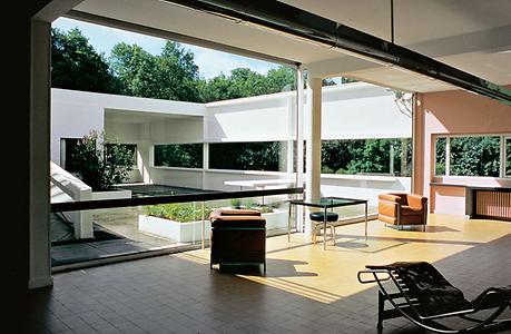 Villa Savoye, Le Corbusier, 1927- 31.