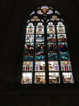 Linzer Mariendom Pilgerfenster