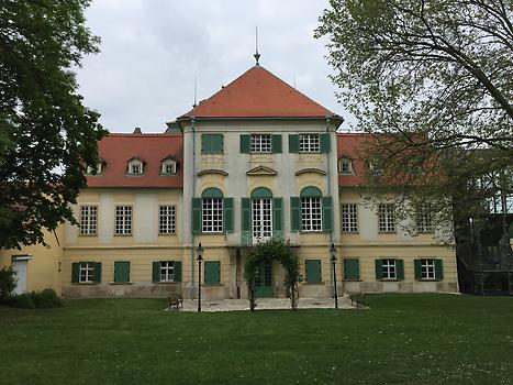 Hunyadi-Schloss gartenseitig
