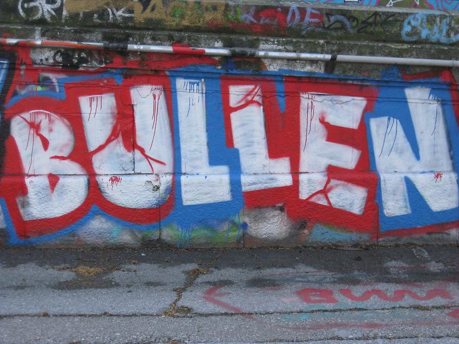 Graffito 'Bullen' - Franz Josefs-Kai - Donaukanalradweg, 1010 Wien