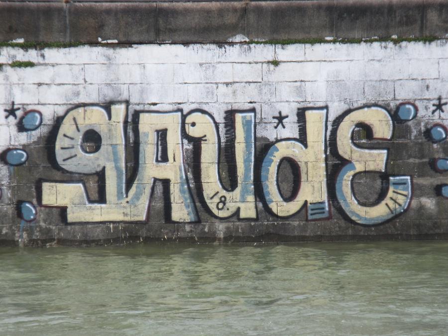 Graffito 'draudE' - Franz Josefs-Kai - Donaukanalradweg, 1010 Wien