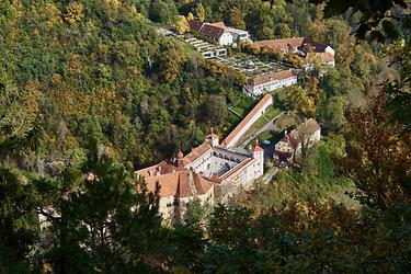 Blick vom 'Kranzl' auf Schloss Herberstein