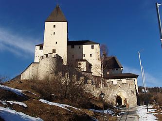 Burg Mauterndorf (Südseite), Foto: Otberg. Aus: WikiCommons unter CC 