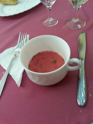 Borschtsch-Suppe aus roten Rüben