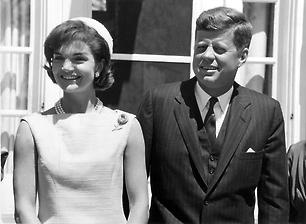 Jackie und John F. Kennedy