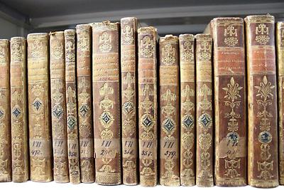Goldgeprägte Halblederbände aus der Bibliothek Erzherzog Johanns, Foto: Landesbibliothek Steiermark