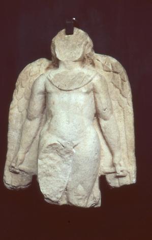 Statuette mit Flügel