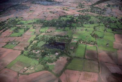 Landschaft und Siedlungsform bei Siem Reap.