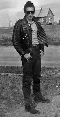 Typischer Greaser, zirka 1960 (Quelle: Michel H. Beaudoin, Public Domain)