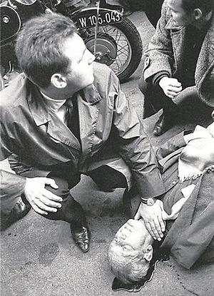 Ernst Kirchweger wird bei den Auseinandersetzungen am 31. März 1965 von Günther Kümel, RFS-Mitglied und Freund von Gerd Honsik, niedergeschlagen und stirbt Tage danach., © Votava