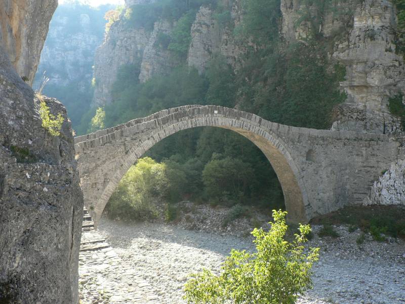 Kokkoris-Brücke aus dem Jahr 1750