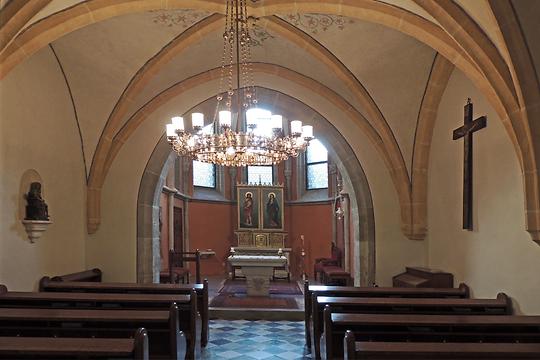 Kirchenraum vom Langhaus aus