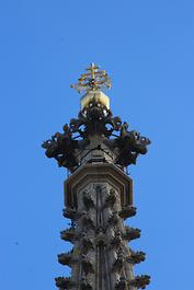 Mit Klick vergrößern: Das neue Turmkreuz © P. Diem
