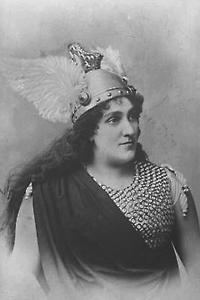 Anna Bahr-Mildenburg als Brünnhilde in 'Die Walküre' von R. Wagner. Foto, um 1920, © Bildarchiv der ÖNB, Wien, für AEIOU