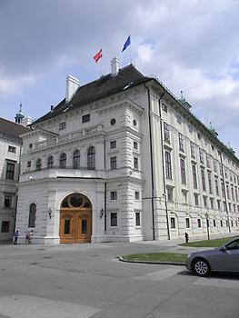 Sitz des Bundespräsidenten, Ballhausplatz