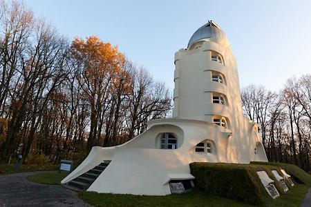 Einsteinturm, Observatorium in Potsdam, Mendelsohn, 1917, 1920- 1923.