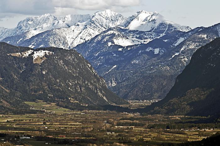 Das Kärntner Tor von Lienz gesehen