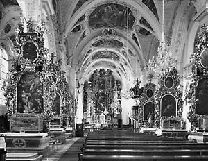 Ranshofen: Langhaus der Stiftskirche., © Copyright Österreichischer Bundesverlag, Wien, für AEIOU.