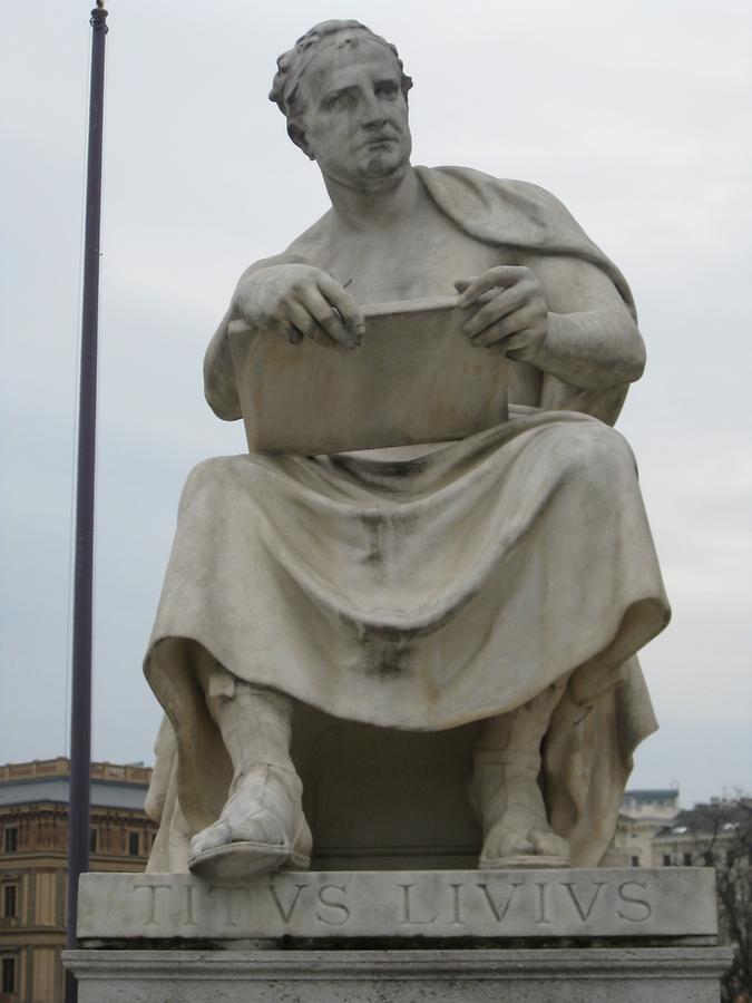 Titus Livius-Statue