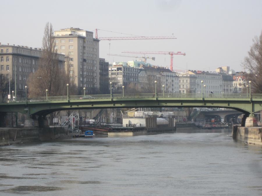 Aspernbrücke