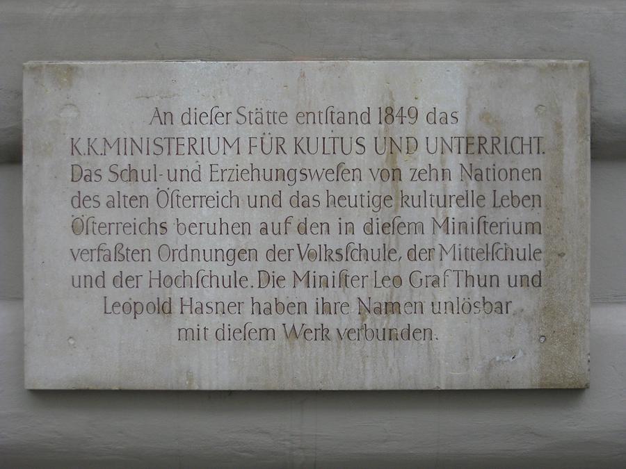 Leo Graf Thun- und Leopold Hasner Gedenktafel