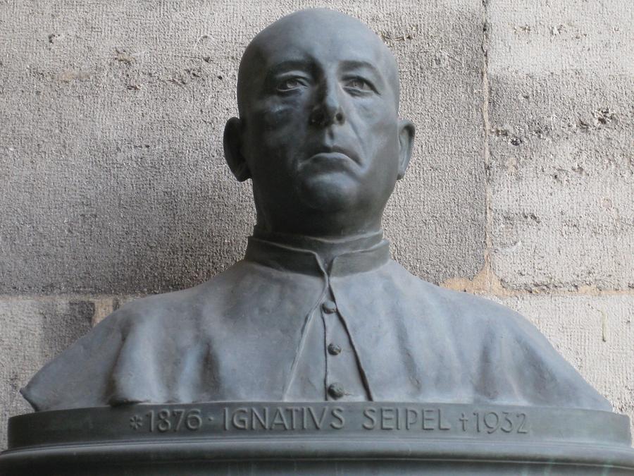 Ignatius Seipel Gedenkbüste