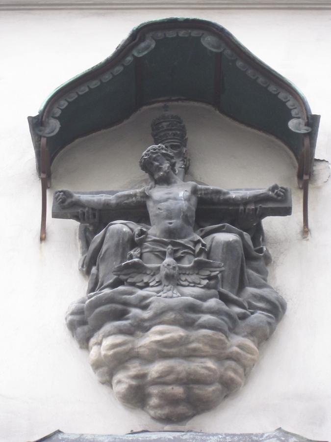 Skulptur 'Christus in Ketten'