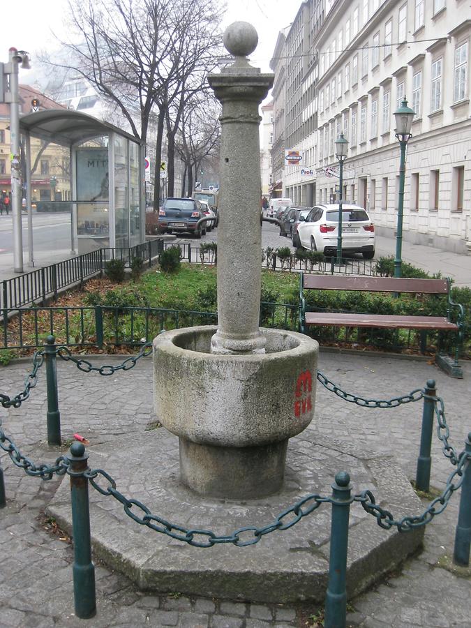 Säulenbrunnen