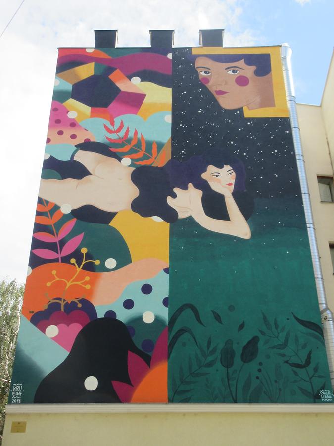 Street Art Mural 'Am Bauch liegender weiblicher Akt nach Egon Schiele' von Kruella d'Enfer 2018