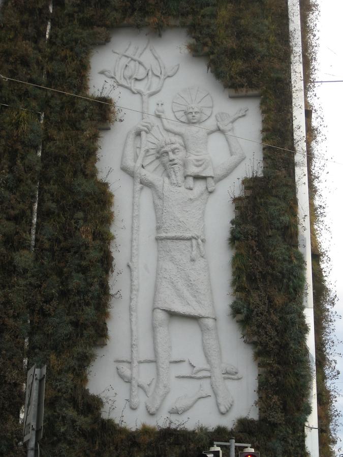 Mörtelrelief 'Hl. Christophorus' von Ludwig Schmidle 1954