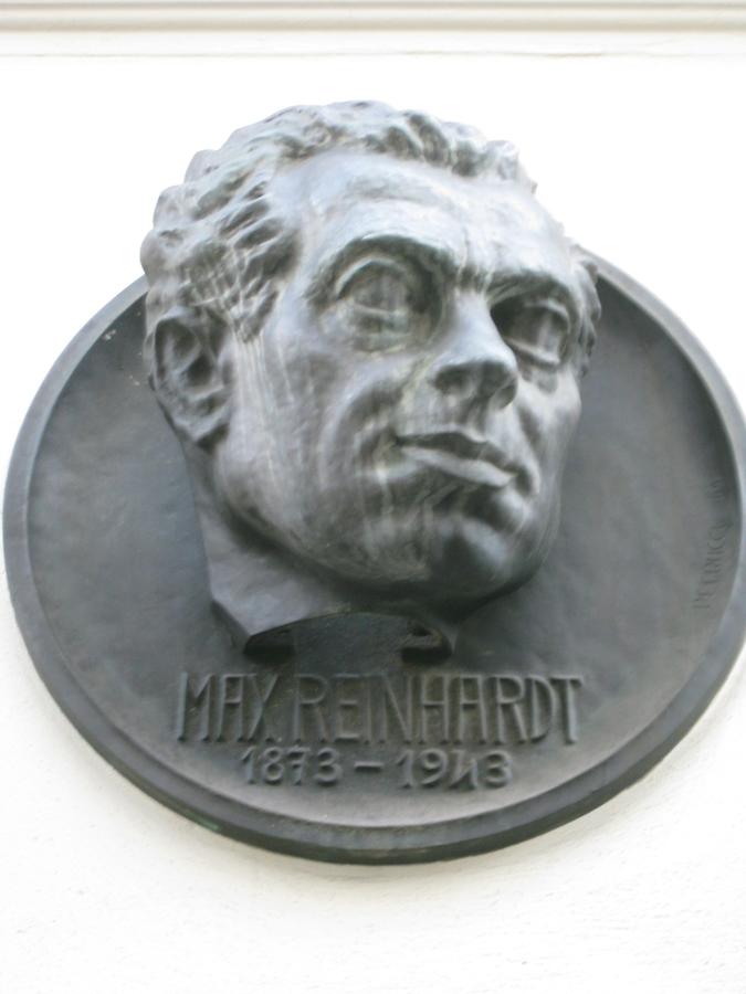 Max Reinhardt-(Relief)Gedenktafel