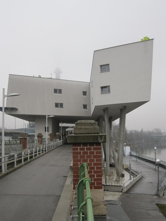 Bertha Zuckerkandl-Weg durch Zaha Hadid-Bau