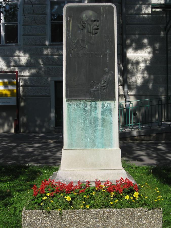 Ignaz Semmelweis Denkmal