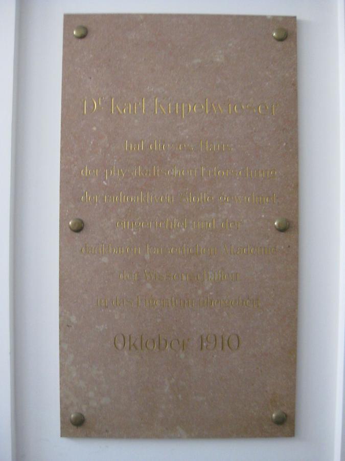 Karl Kupelwieser Gedenktafel