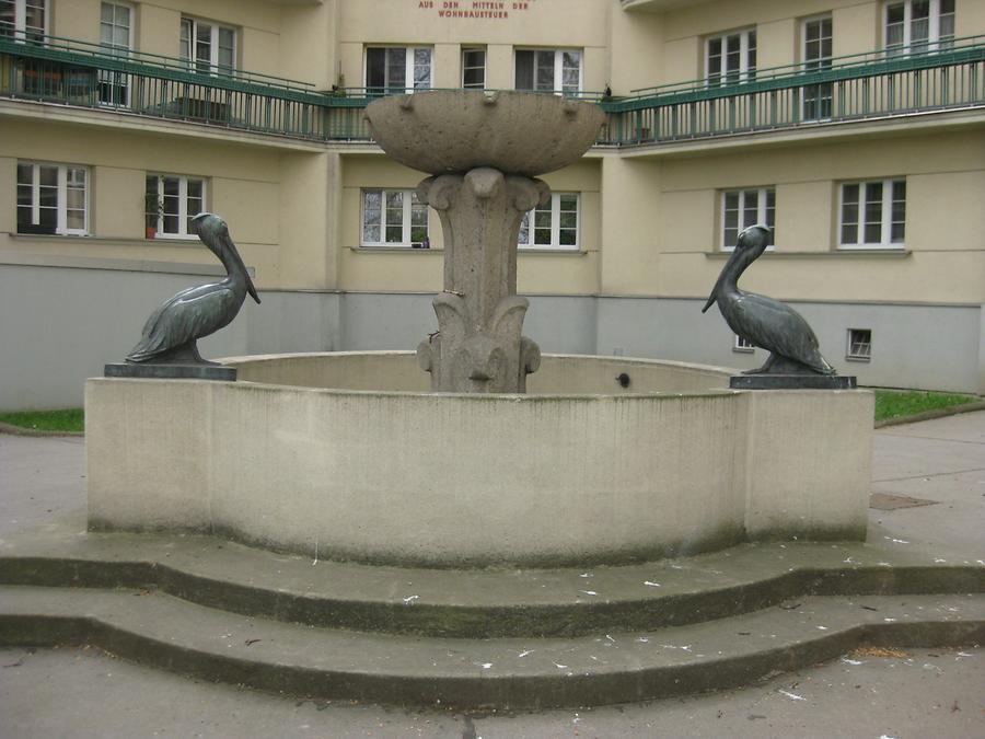 Pelikan-Brunnen von Alfred Hoffmann 1926