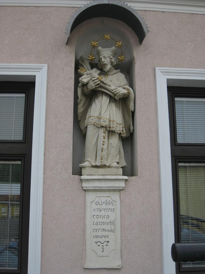 Hl. Johannes von Nepomuk-Statue