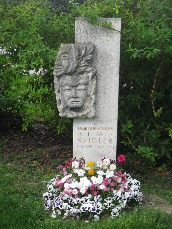 Grab von Alma Seidler, Schauspielerin 1899-1977