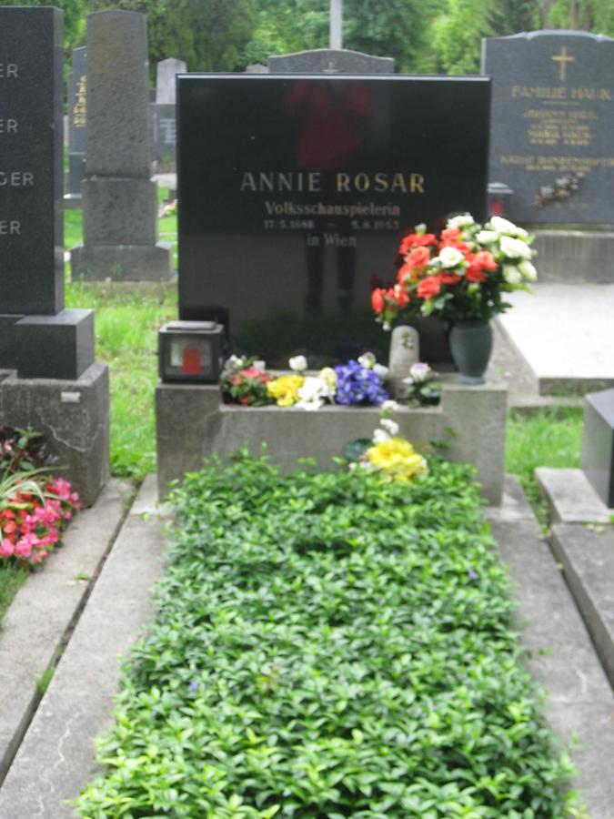Grab von Annie Rosar, Schauspielerin 1888-1963