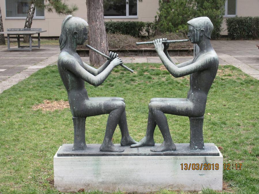 Bronzeplastik 'Musizierende Kinder' von Margarete Bistron-Lausch