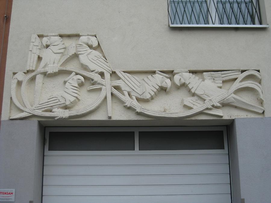 Supraporte-Relief 'Papageien' von Franz Barwig jr.