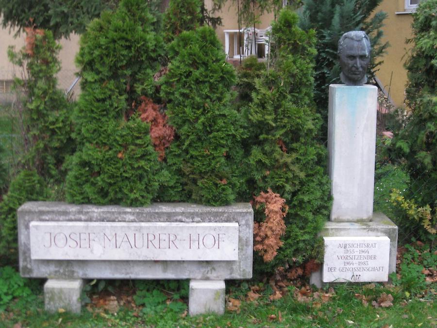 Josef Maurer Denkmal