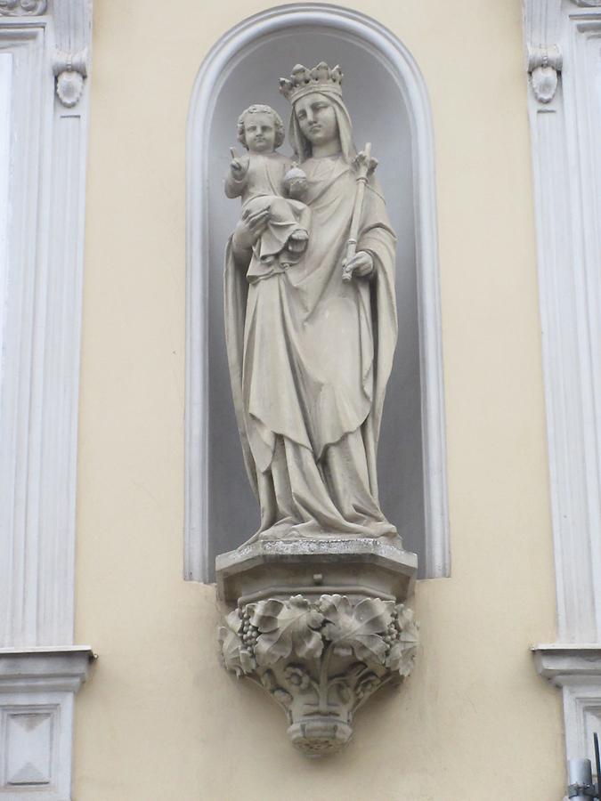 Statue 'Gekrönte Madonna mit Kind'