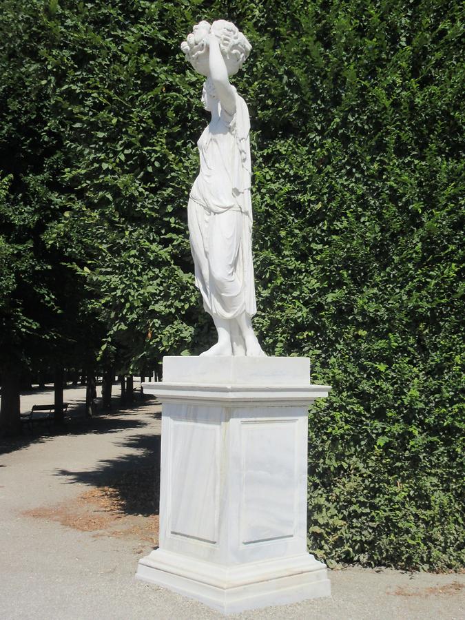 'Priesterin des Ceres' Statue von J. B. Hagenauer