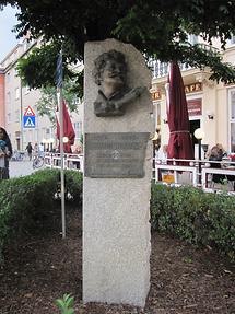 Johann Strauss Denkmal (vor Café Dommayer)