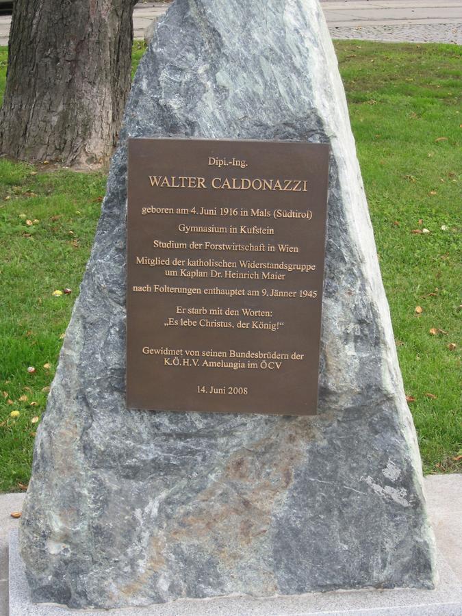 Gedenktafel Walter Caldonazzi auf Gedenkstein