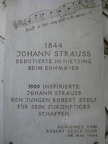 Johann Strauss- und Robert Stolz Gedenktafel im Gartendurchgang