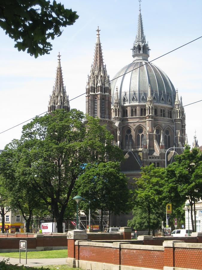 Pfarrkirche 'Maria vom Siege'