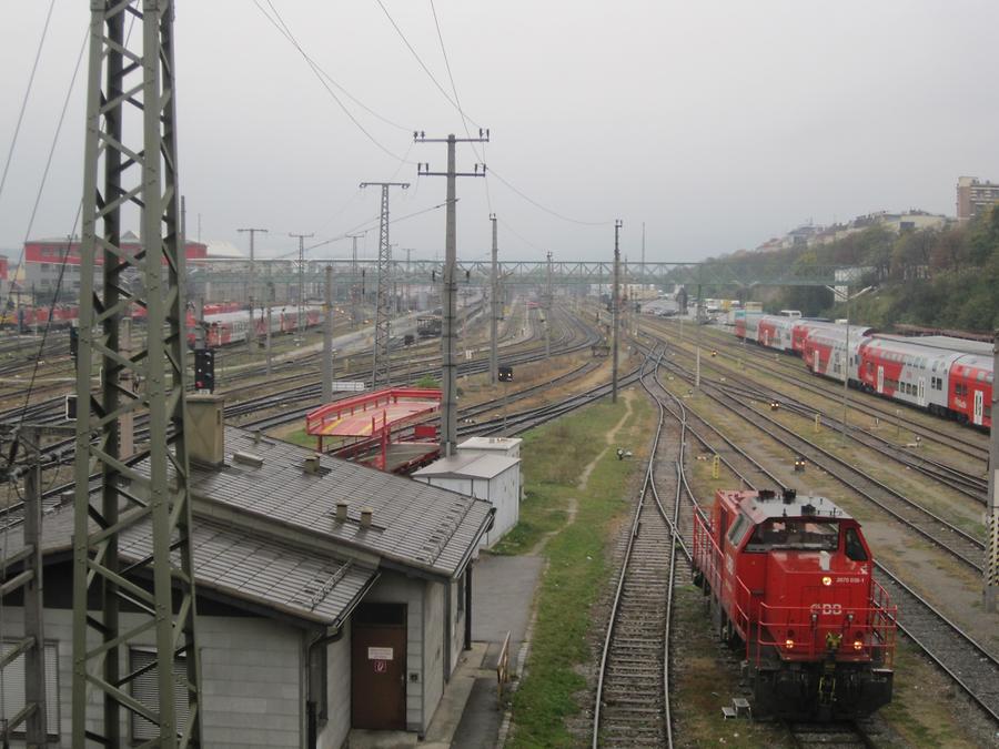 Rustensteg mit Westbahngeleisen