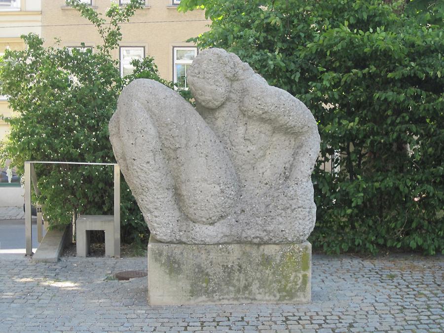 Skulptur 'Aufbrechende' von Ulrike Troger