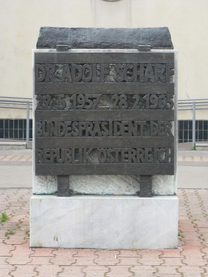 Adolf Schärf Gedenkstein